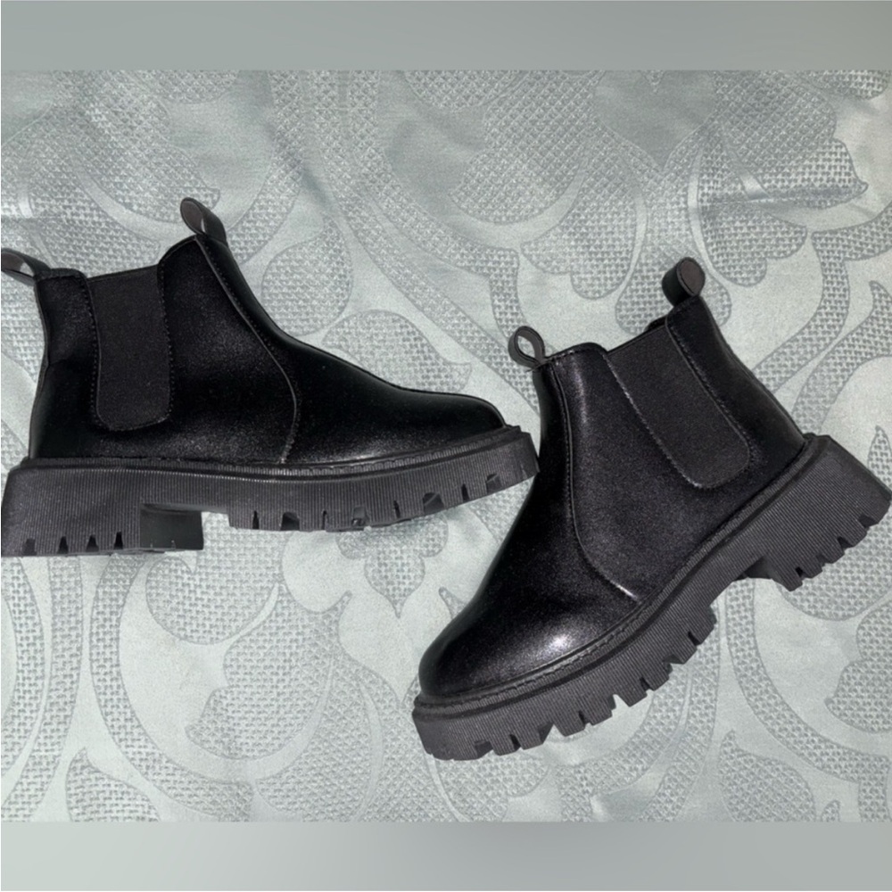 Black Boots